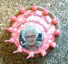 Frau Miriam Carl aus Vellmar backte diese wunderbare Torte für ihre Großmutter Anni